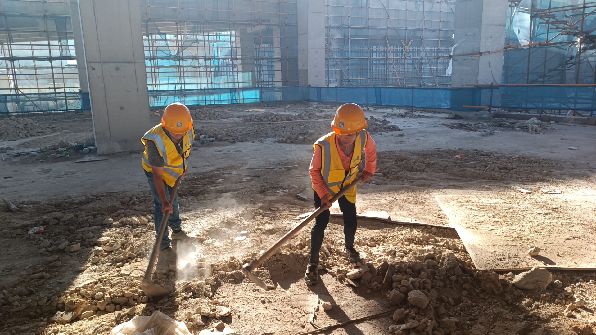 ����һ�ߡ�ս���¡� ��Ŀ�����С����ߡ�������������2.jpg